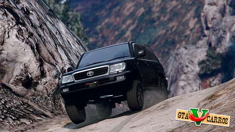Toyota Land Cruiser 100 for GTA 5 front view